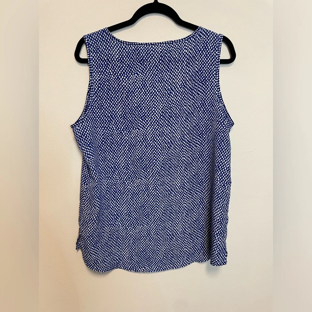 Chico’s Blue and White Button Up Tank Size US Large/Chico’s Size 2 - Picture 4 of 5